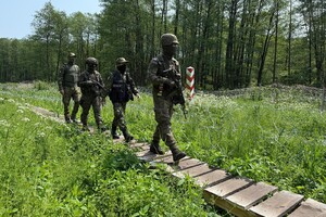 Patrol przy granicznej rzece 