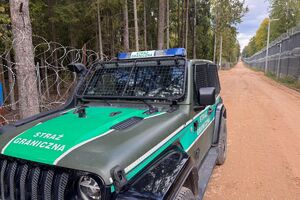 Patrol SG na pasie drogi granicznej 