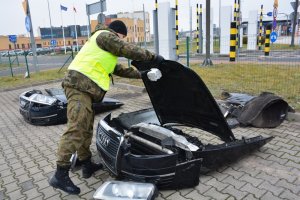 Ujawnione skradzione części samochodowe 