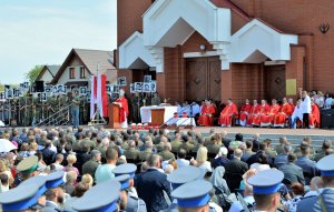 Uroczystość odsłonięcia Pomnika w Hołdzie Ofiarom Obławy Augustowskiej 