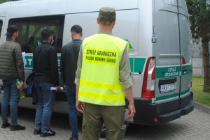 Zatrzymani obywatele Iranu przy granicy polsko - litewskiej 