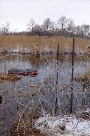 Ponton na rzece granicznej Świsłocz 