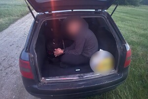 Zatrzymani nielegalni migranci w okolicach miejscowości Markiszki 