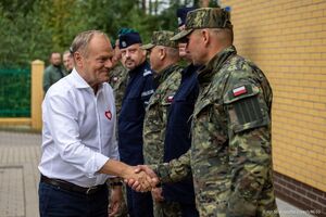 Szef polskiego rządu i Przewodnicząca Komisji Europejskiej z wizytą na granicy 