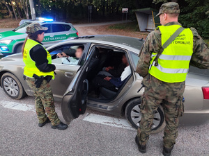 Zatrzymany kurier z cudzoziemcami