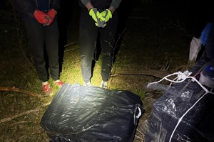 Zatrzymani za przemyt papierosów balonami 