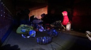 16 nielegalnych migrantów w ciężarówce 