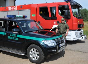 Udział funkcjonariuszy w gaszeniu pożaru lasu 