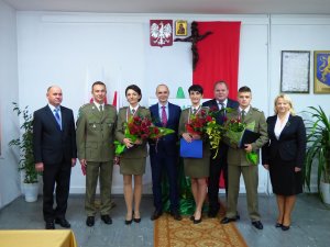 Pamiątkowe zdjęcie z bohaterami Roku 2015 