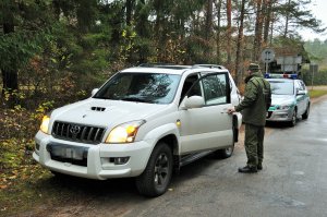 Zatrzymano kradzioną Toyotę Land Cruiser 