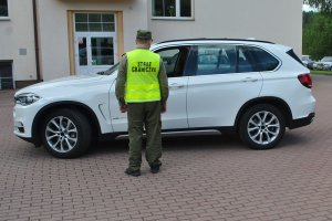 Zatrzymane BMW X5 